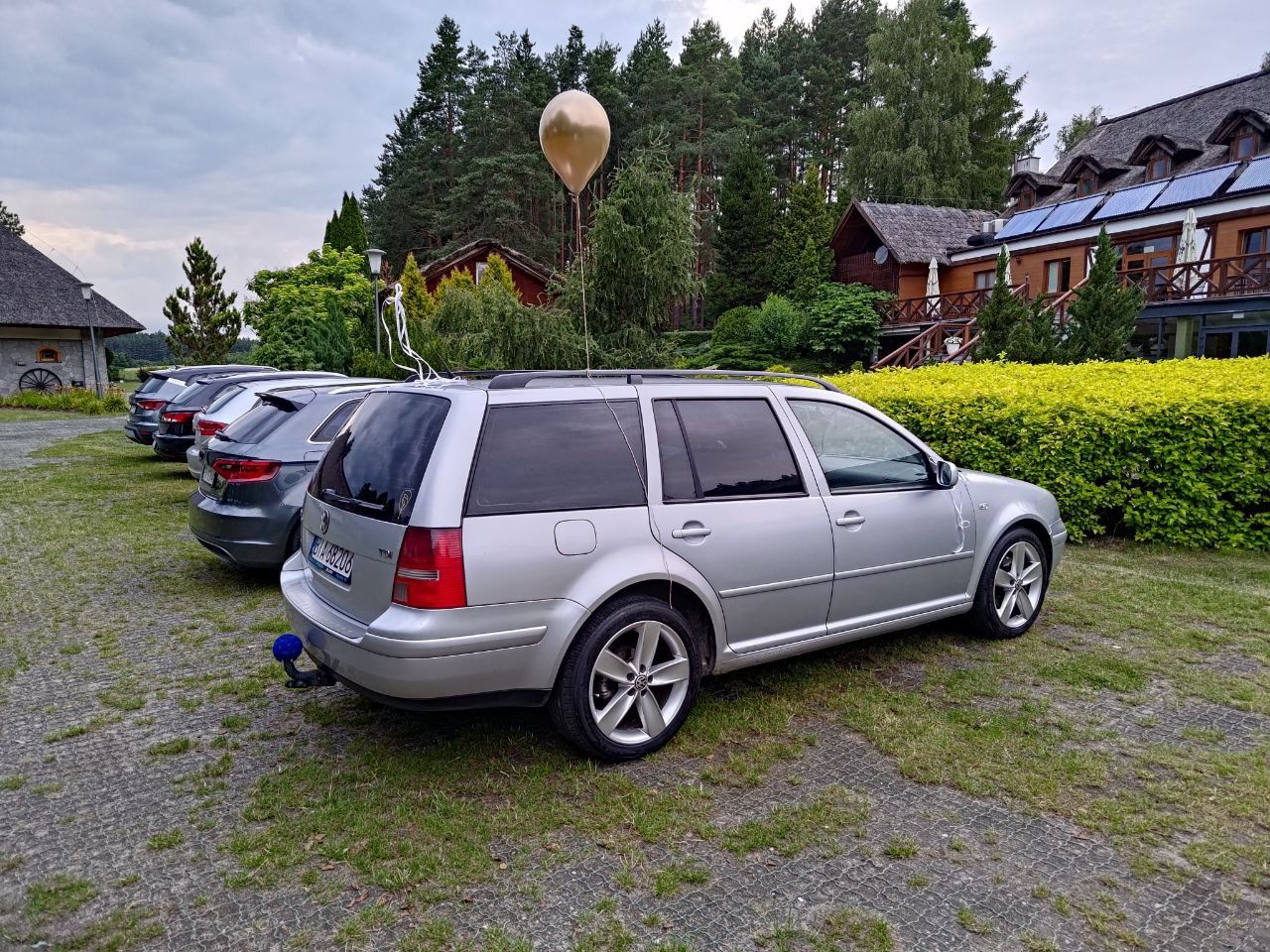 Volkswagen Golf IV 1.9 TDI bogato wyposażony z drugim kompletem kół