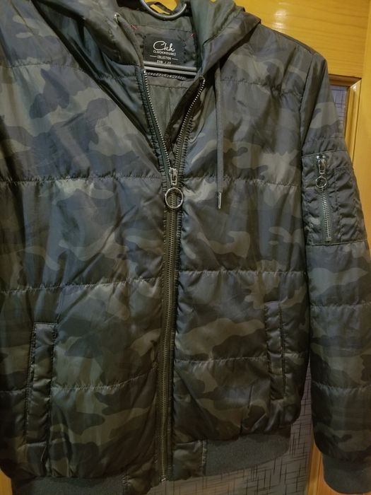 Жіноча куртка бомпер