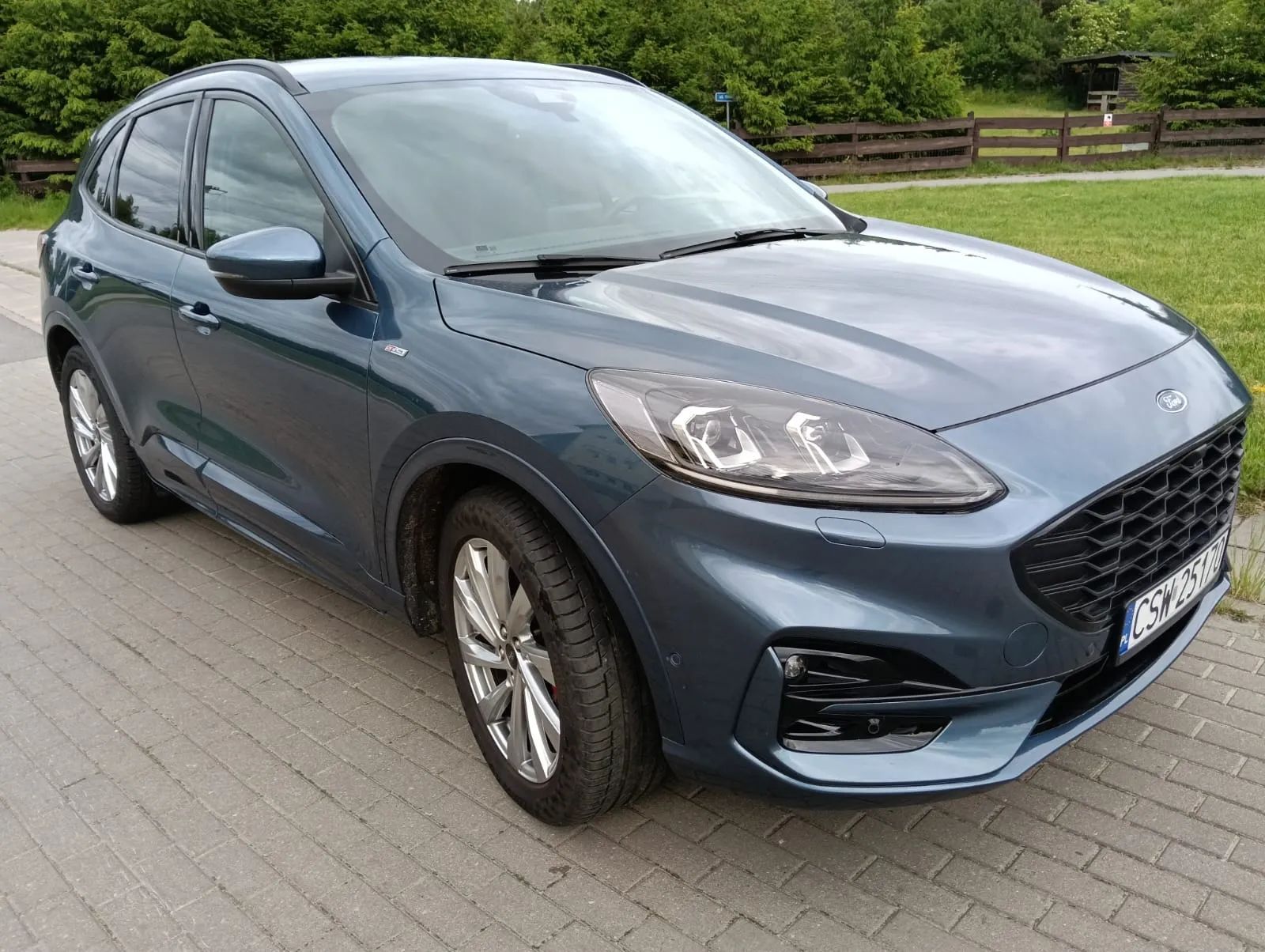 Ford Kuga ST- Line X 4x4 - Sport, Styl, Moc i Wygoda w Jednym