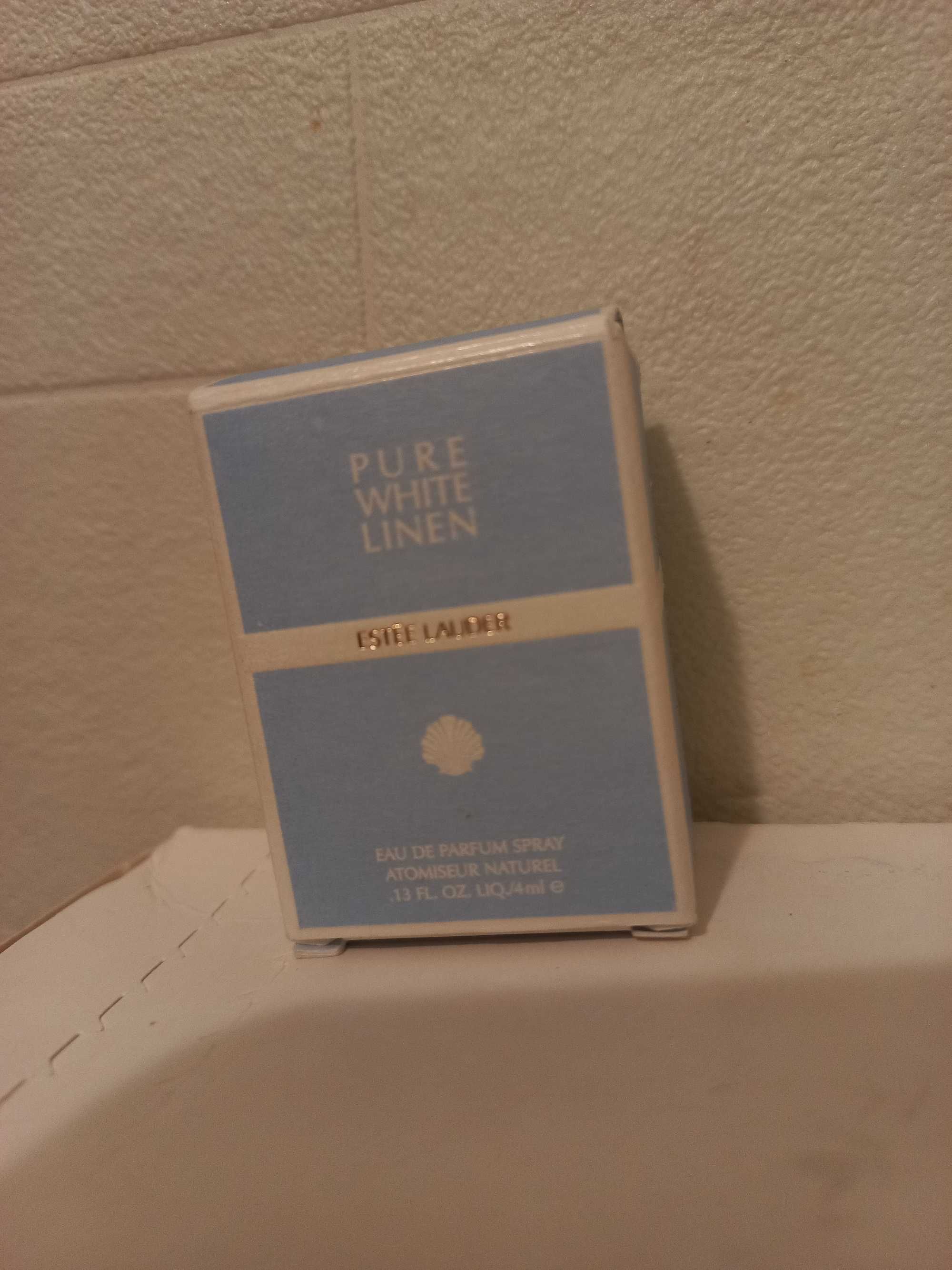 Парфюм Estee Lauder  Pure White Linen