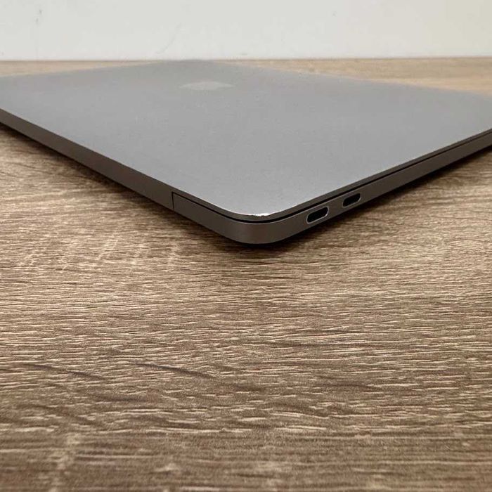 MacBook Pro 2016 13" Intel Core і5 / 8Gb / SSD 256Gb (код: M0778)