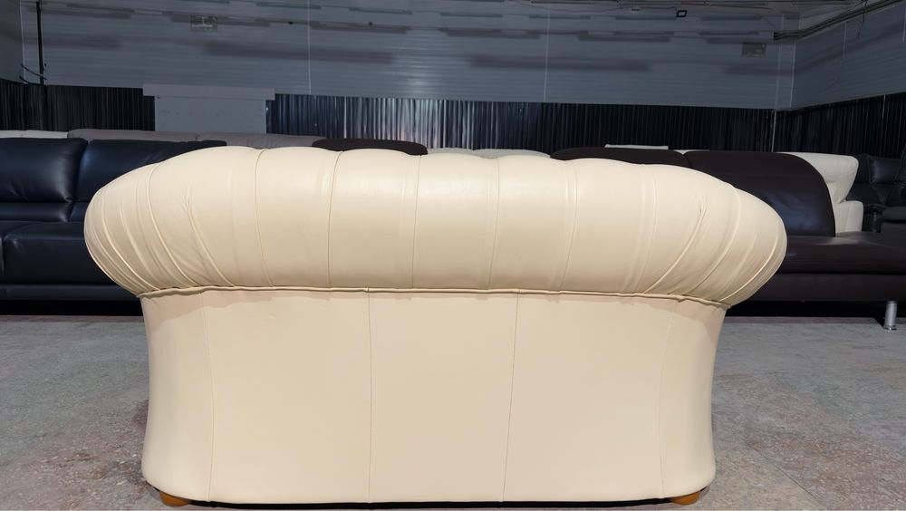 Шкіряний двомісний диван Chesterfield. Кожаный двухместный Честерфилд