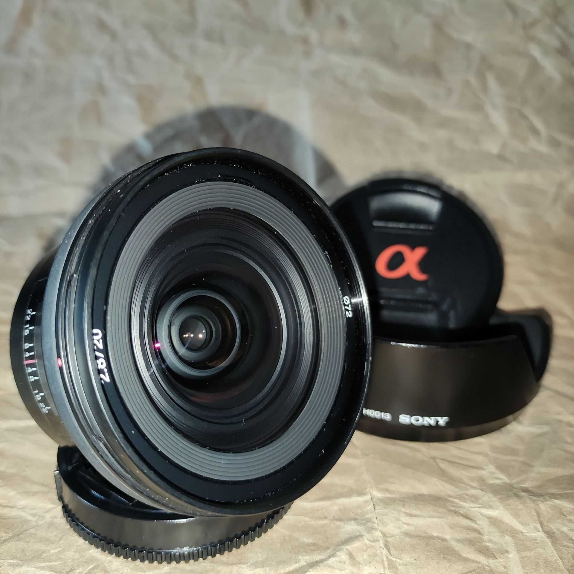 Obiektyw Sony AF 20mm f2.8.