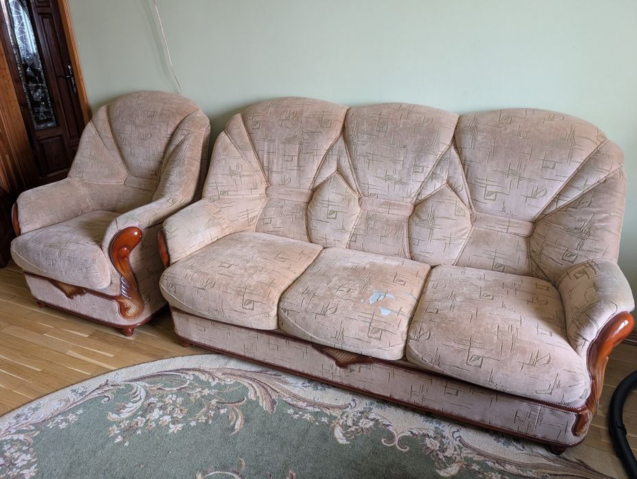 Диван розкладний з двома кріслами