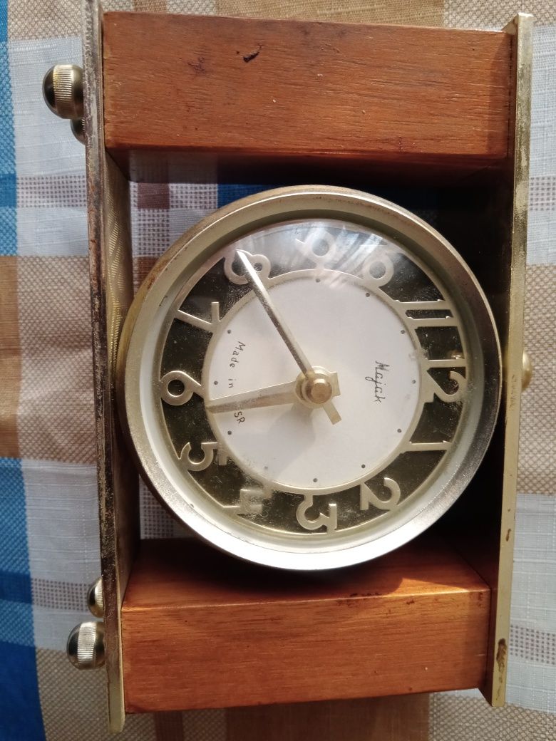 Антиквариат! Часы Советского союза, в нормальном состоянии.