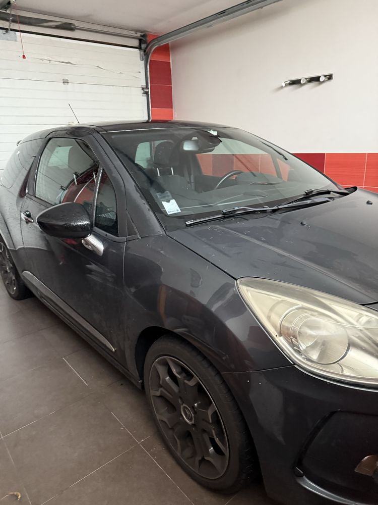Viatura Citroen DS3 1.6