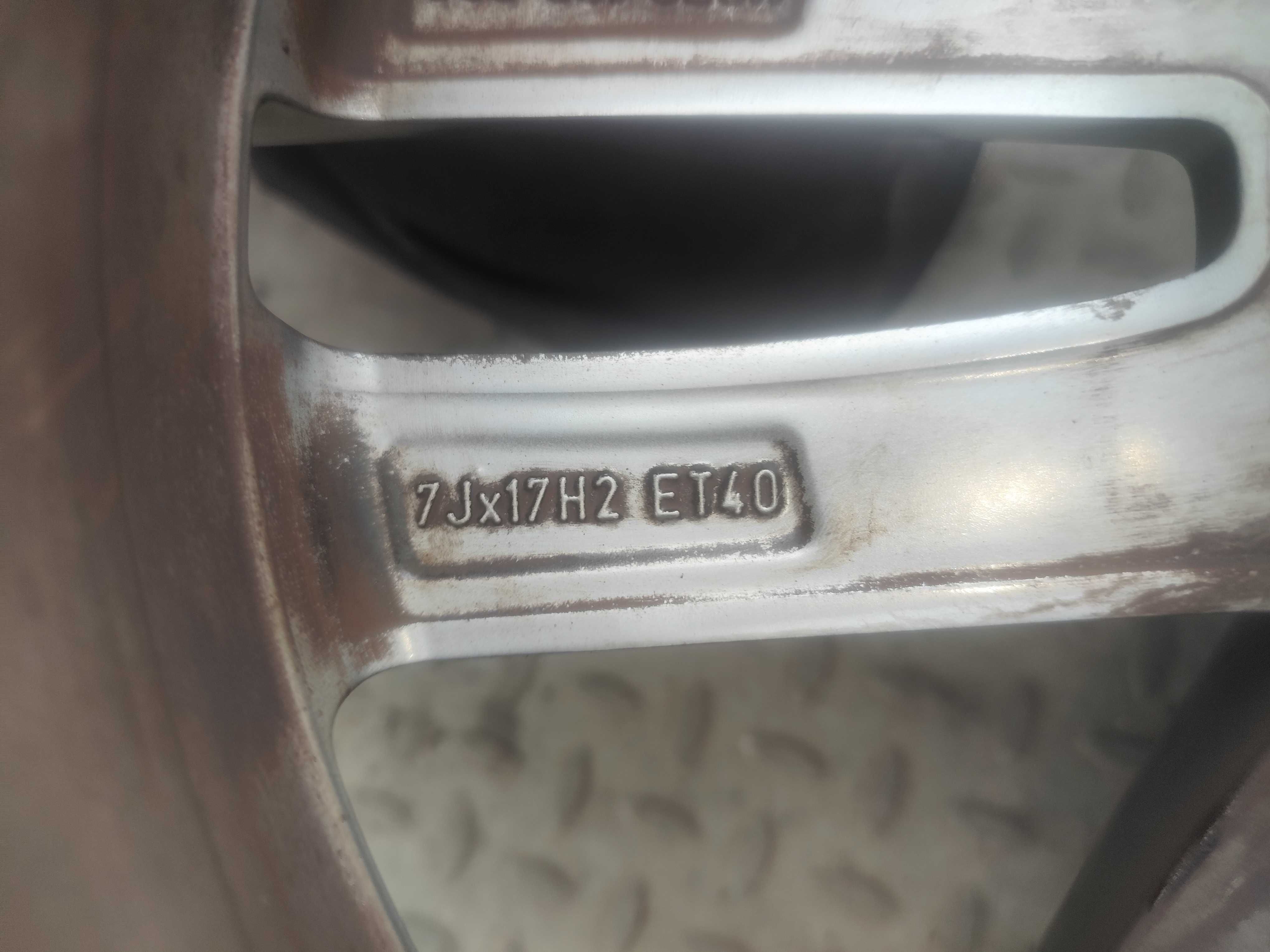 Felgi z oponami VW