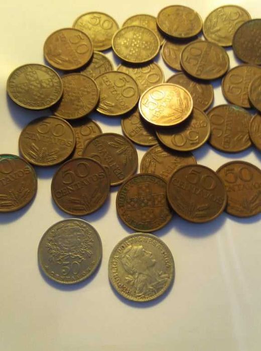 Moedas Portuguesas de 1$00 - 2$50 - 50, 20 e 10 Centavos - Impecáveis