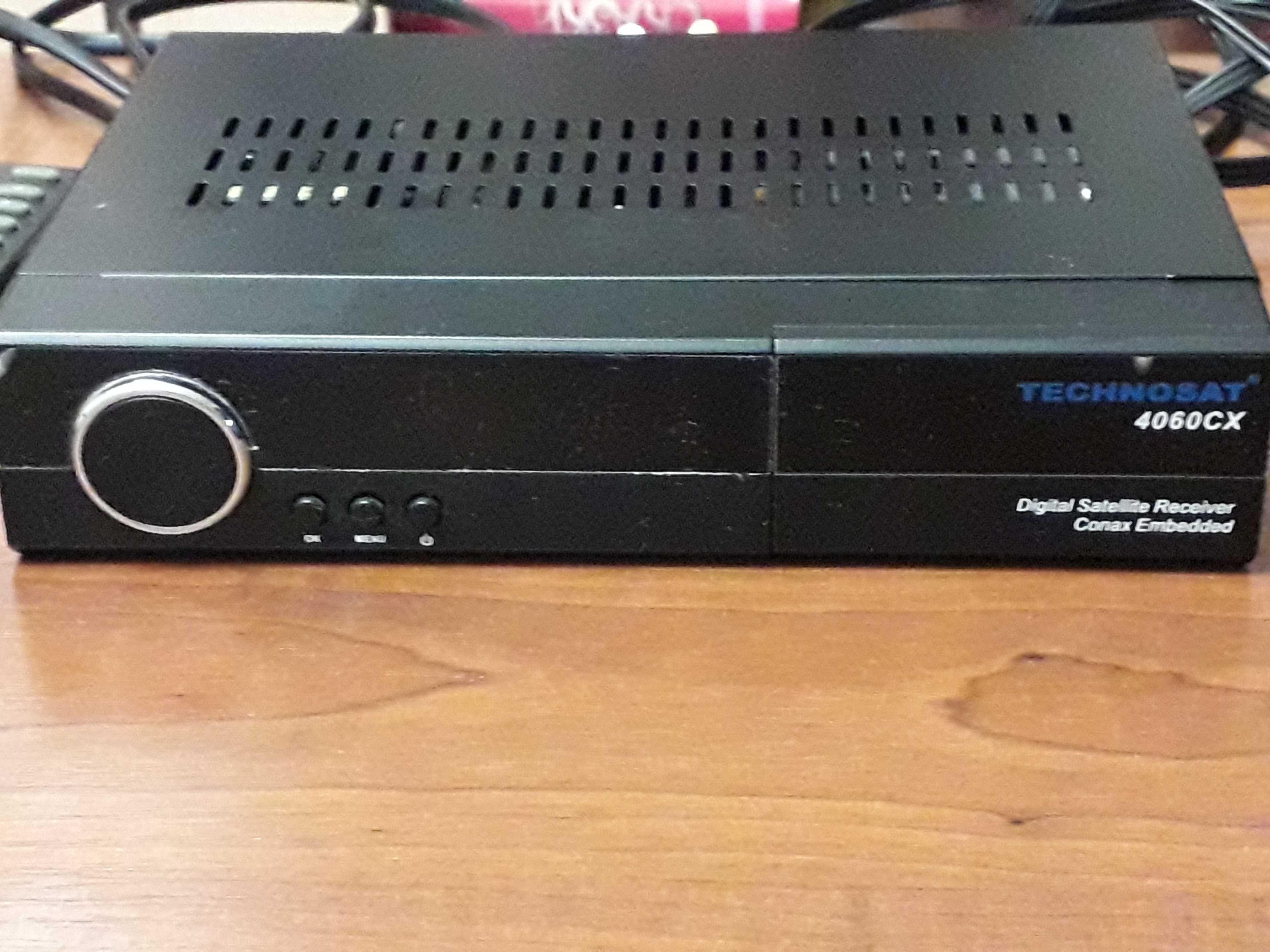Wi-Fi роутер D-Link DIR-300. Спутниковый ресивер Ipsat 4060 CX.