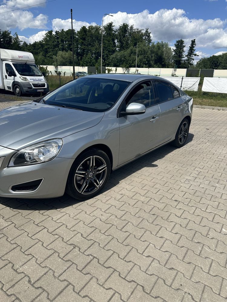 Volvo S60 D3 2,0 diesel prywatnie bezwypadkowy
