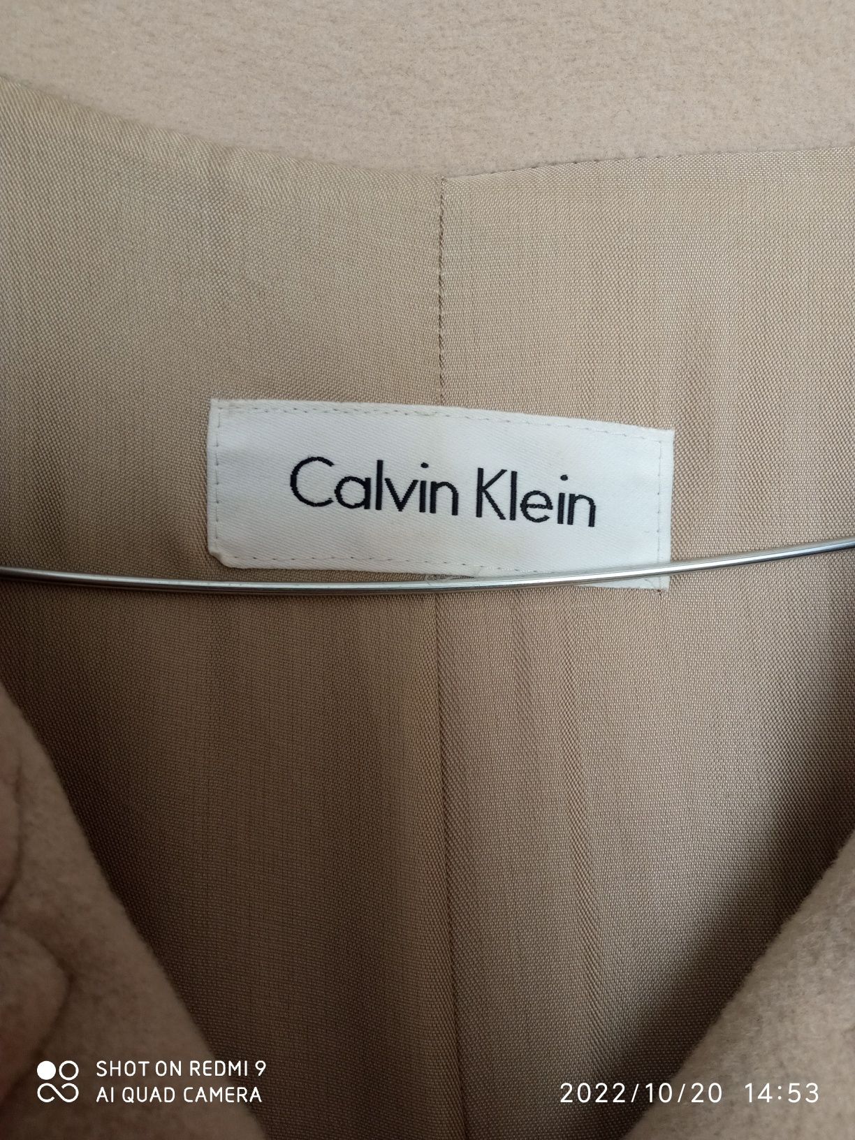 Piękny wełniany długi płaszcz Calvin Klein