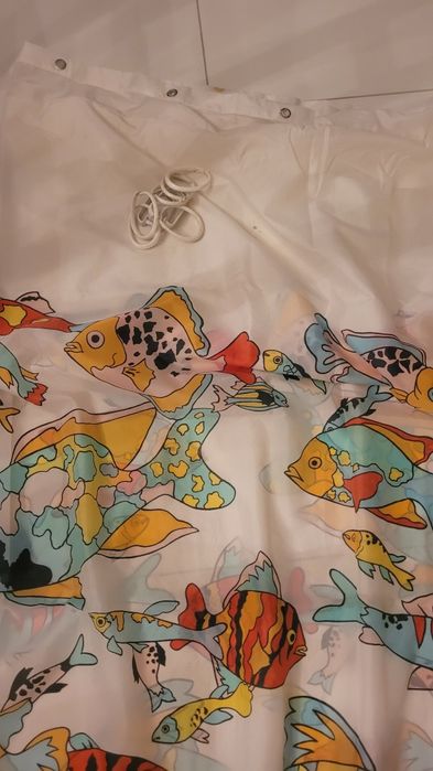 Zasłona prysznicowa z zaczepami