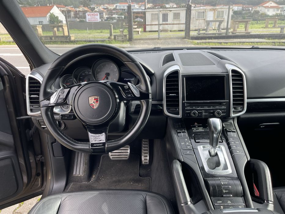 Porshe cayenne s hybrid