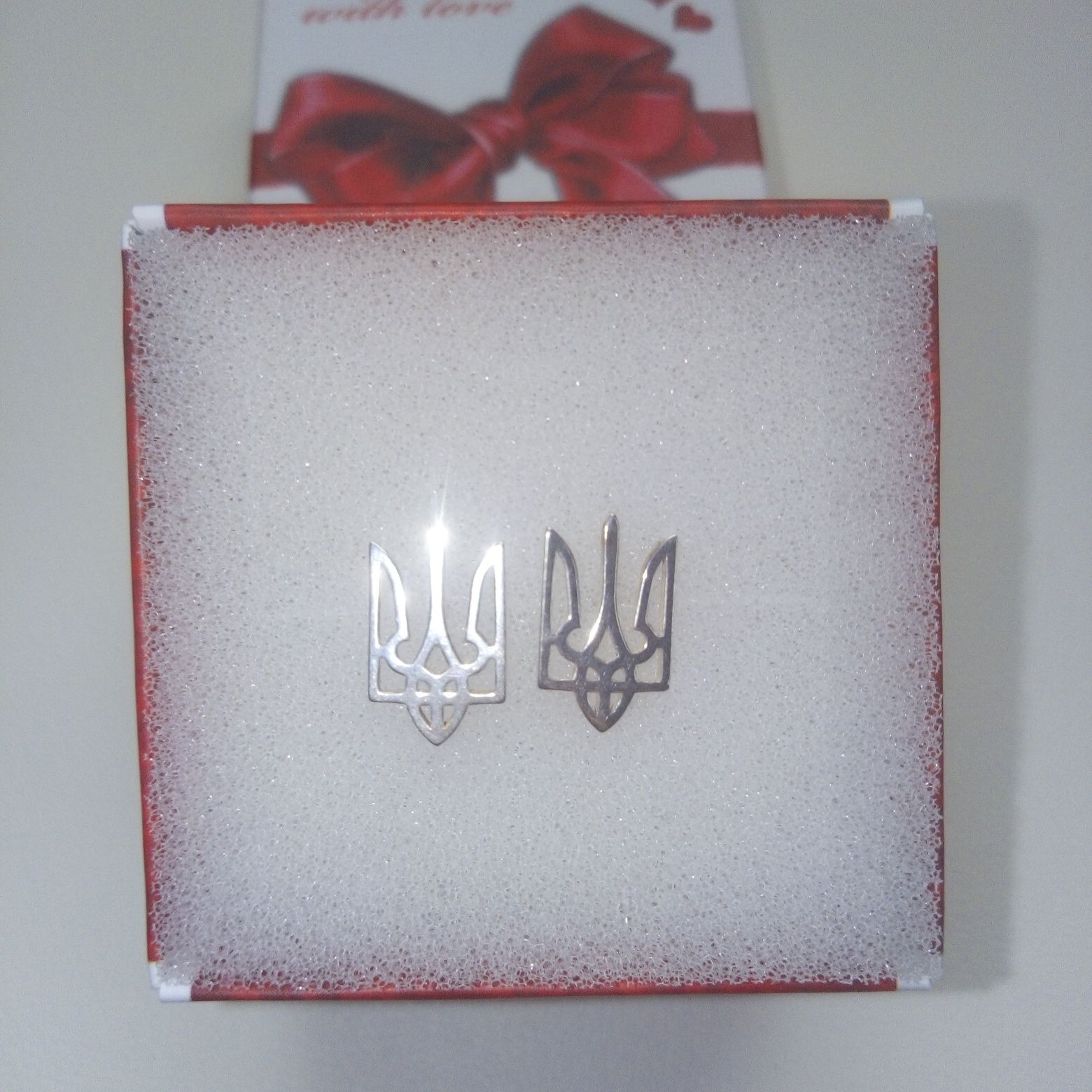 Патріотичні срібні сережки з гербом України