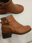 Bota de couro Tamanho 37