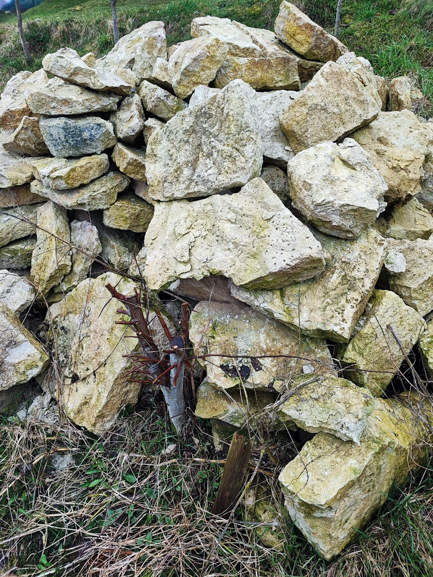 камінь бутовий ,ландшафтний