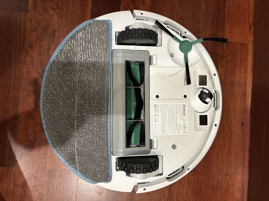 Roomba Combo Essential - lava e aspira