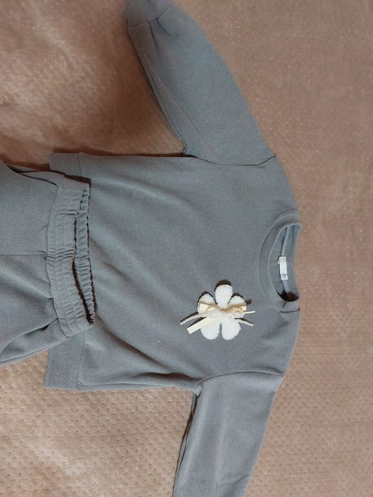 Теплий костюм на дівчинку 110-116