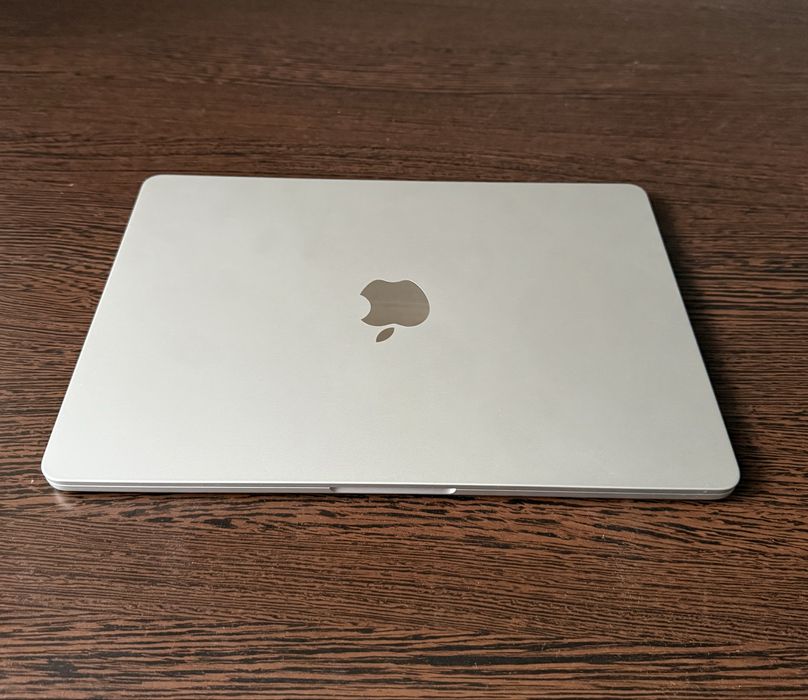 Офіційний MacBook Air M4 13”, 16/256GB, Silver (MW0W3UA/A), Київ