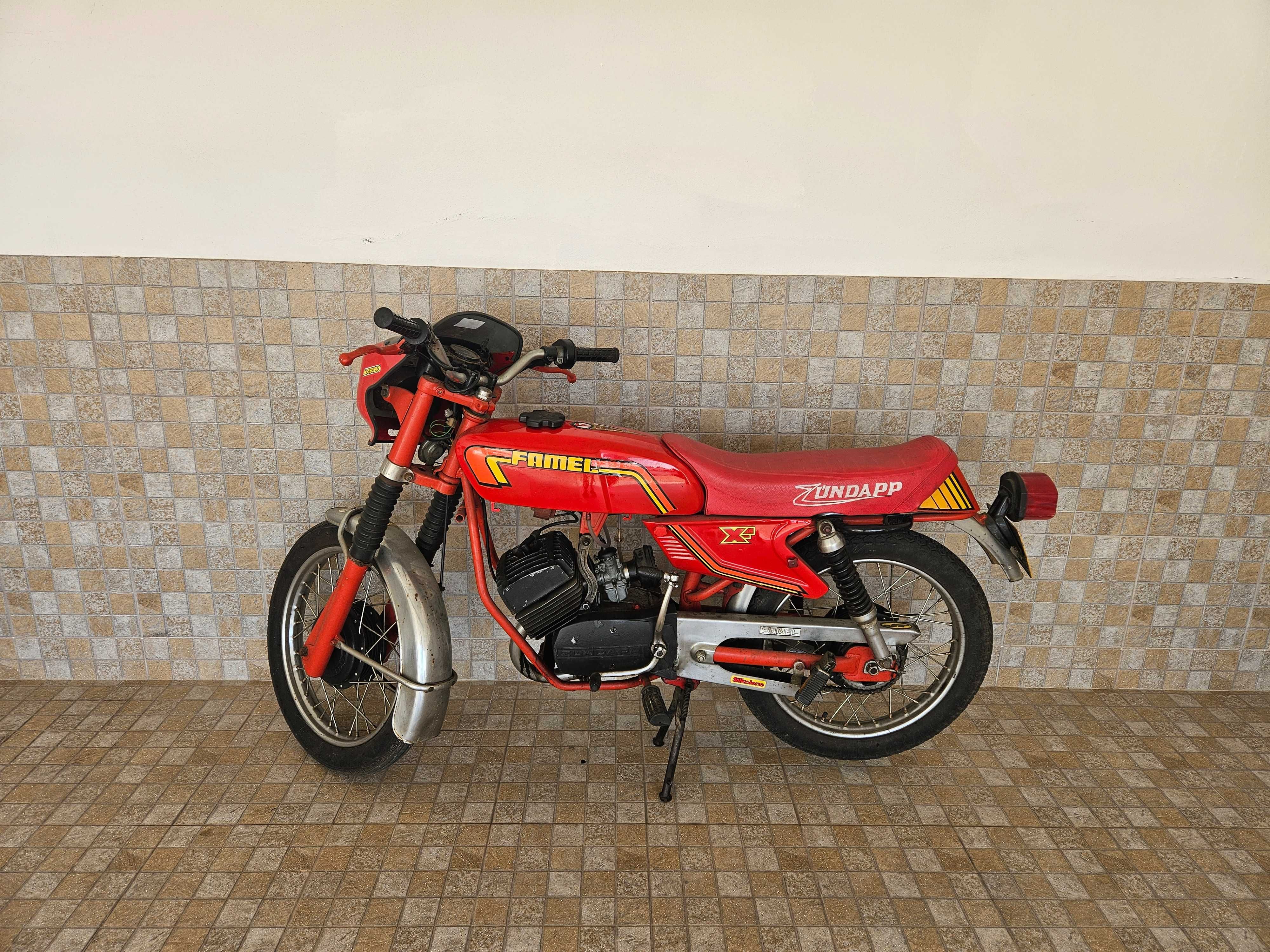 MOTA  FAMEL XF21