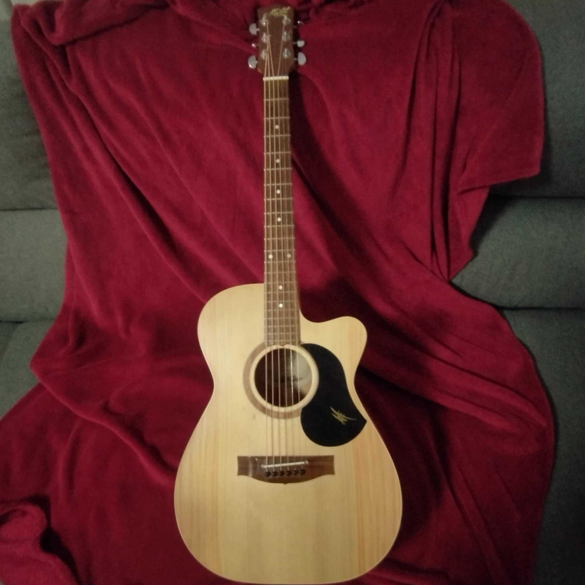 Maton Perfomer - Guitarra electro-acústica