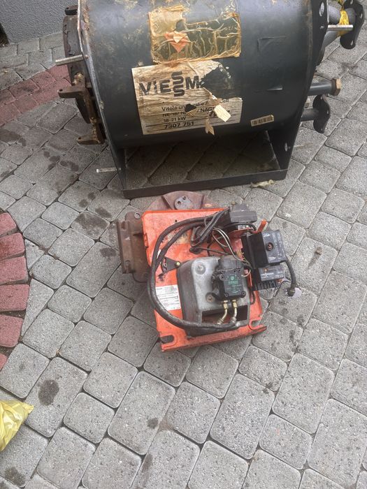 Kocioł olejowy  x palnikiem