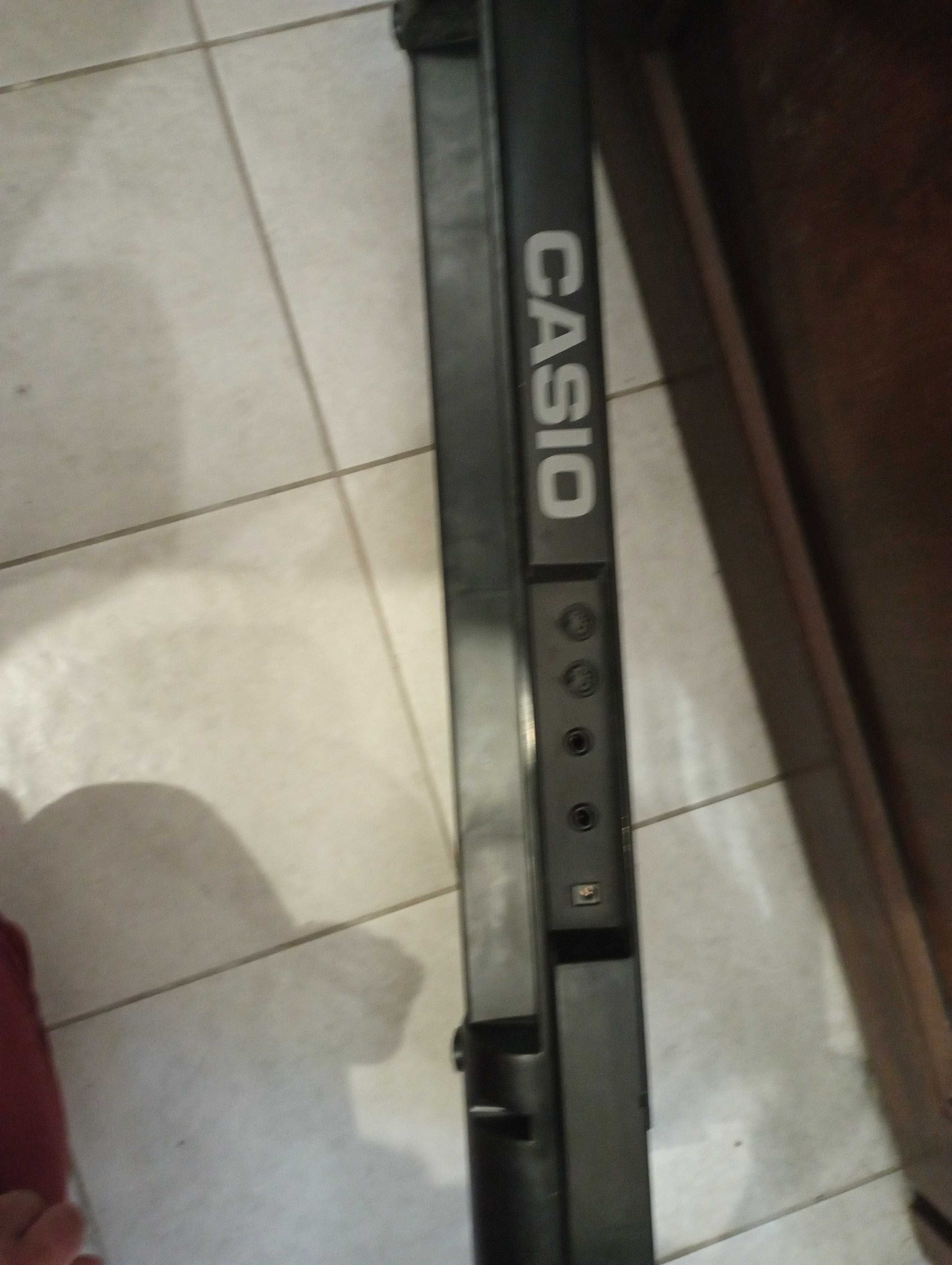 Keyboard Casio CTK-630 z zasilaczem, 5 oktaw, dużo programów, stan ok.