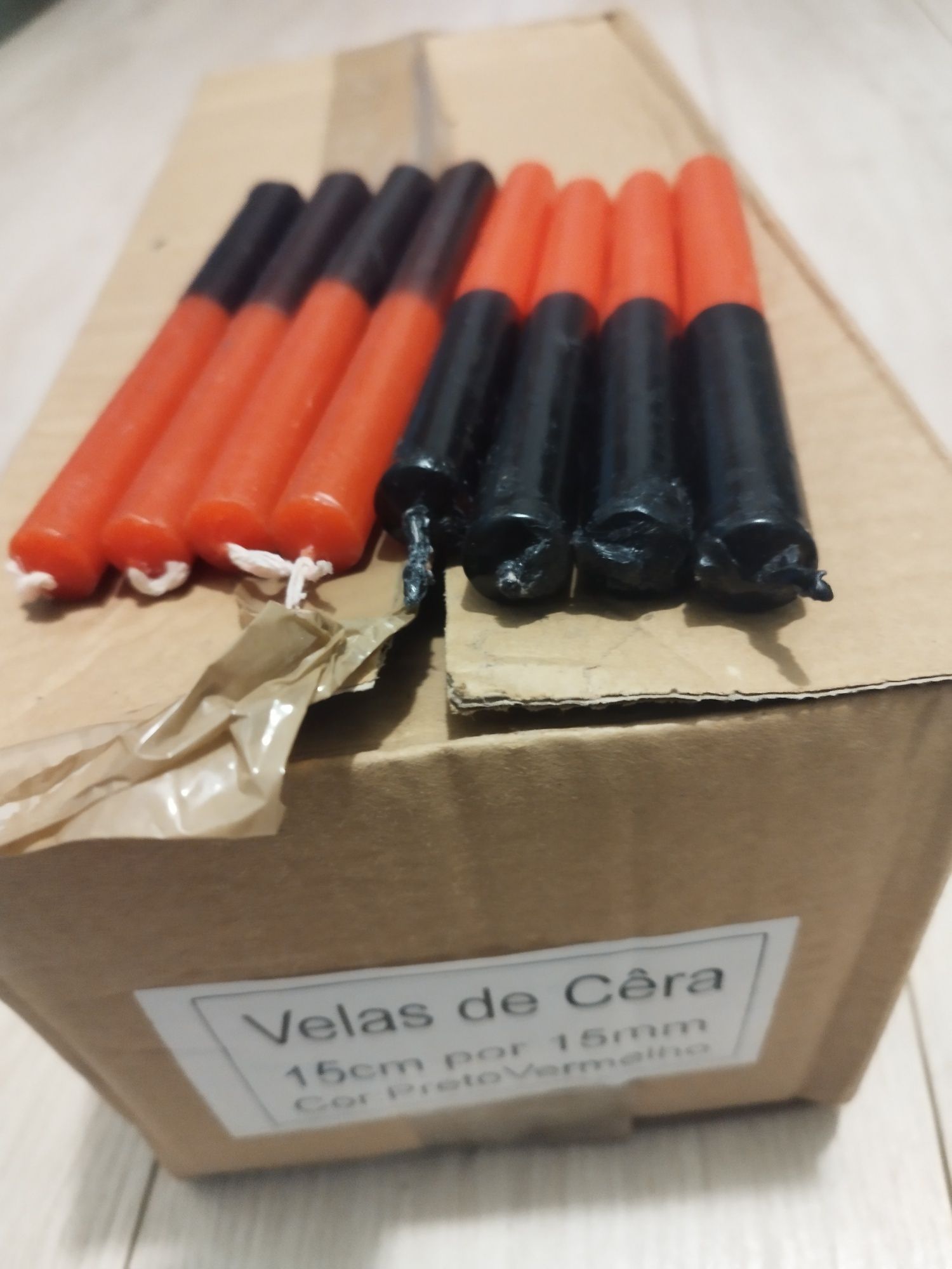 5kg , 200 velas pretas e vermelhas