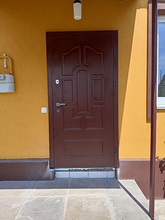 Вхідні двері -виготовленя, ремонт та оздоблення металевих дверей