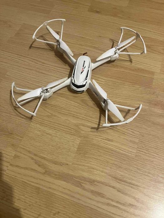 Dron - X4 Desire