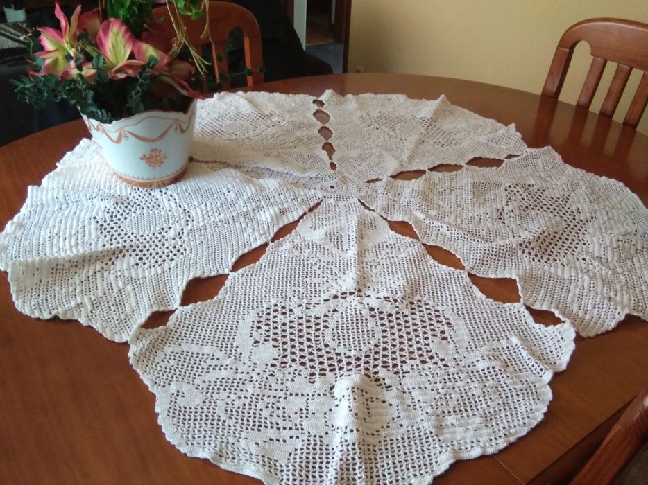 Toalha de renda feita à mão