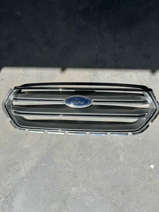 Grill Atrapa chłodnicy Ford Kuga 2017
