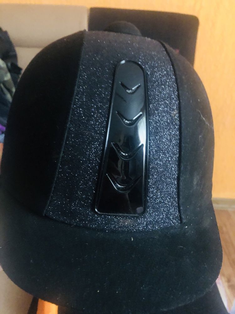 Kask jezdziecki w idealnym stanie