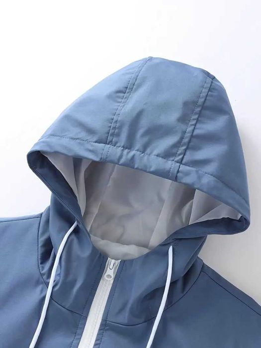 Чоловічий спортивний костюм