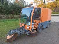Zamiatraka przemysłowa Aebi MFH 2200. 2003r.