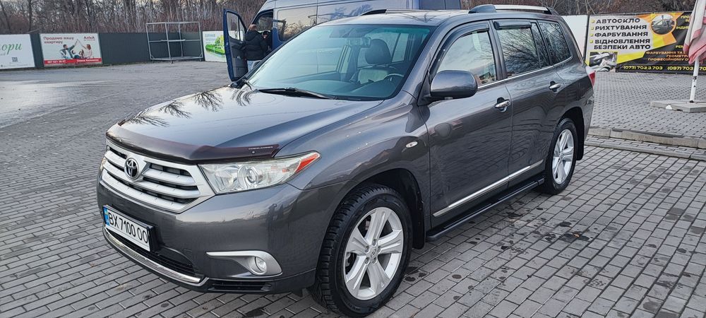 Тойота Highlander