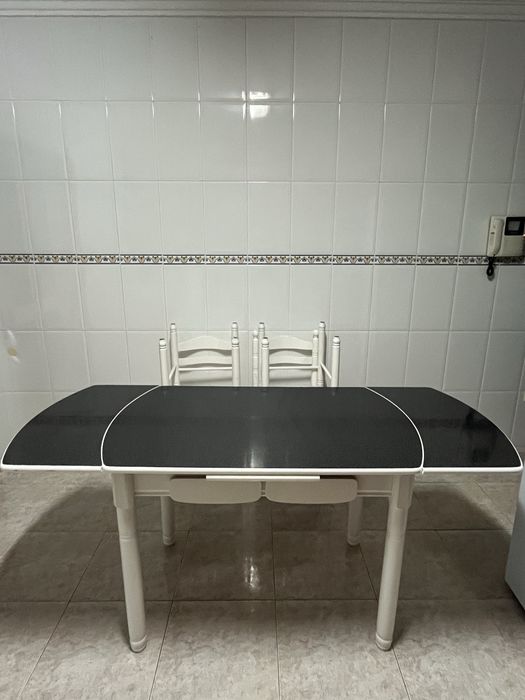 Mesa de cozinha extensivel com 4 cadeiras