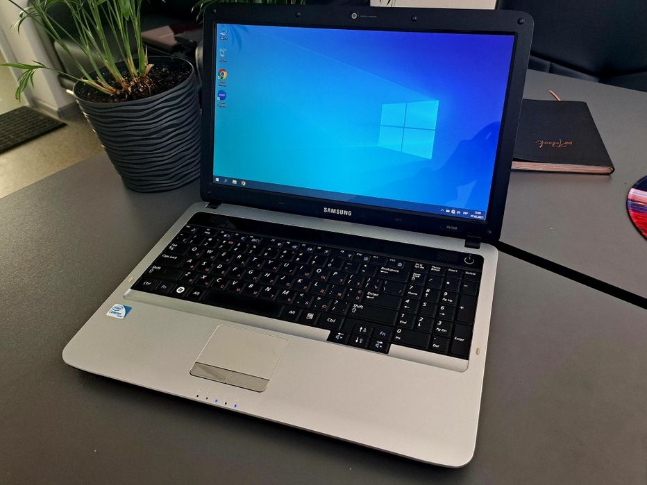 Ноутбук Samsung RV508, стан нового, нова батарея