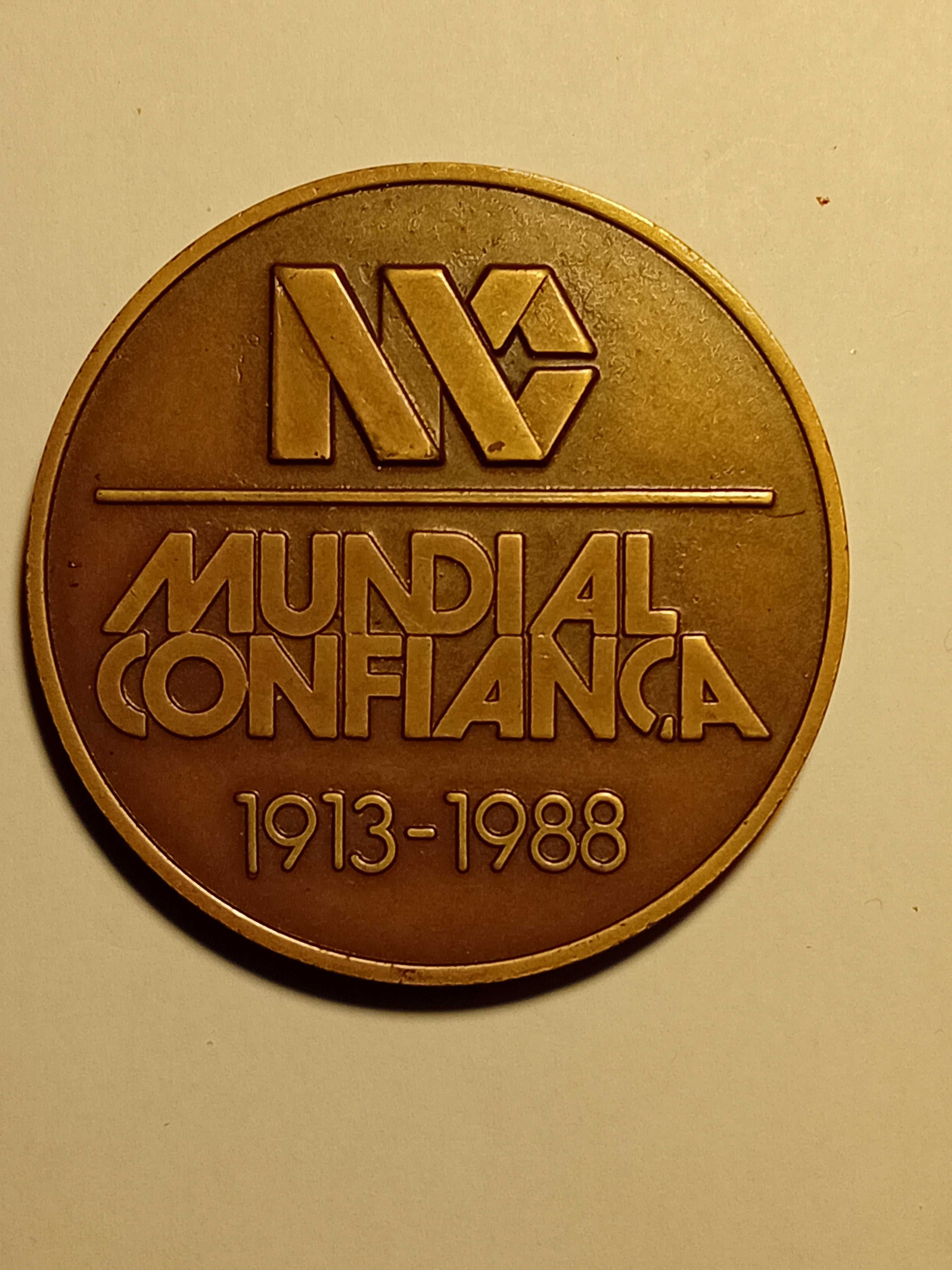 Medalha da Companhia de Seguros Mundial Confiança