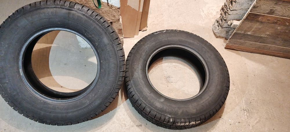 Opony zimowe 215/75/16c