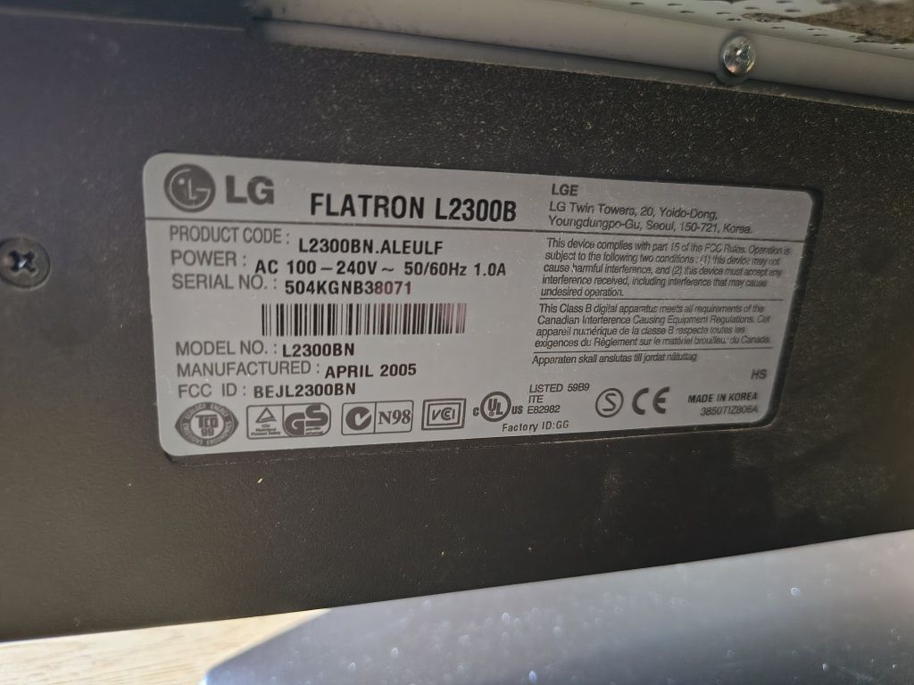 Monitor LG FLATRON 23 cale.