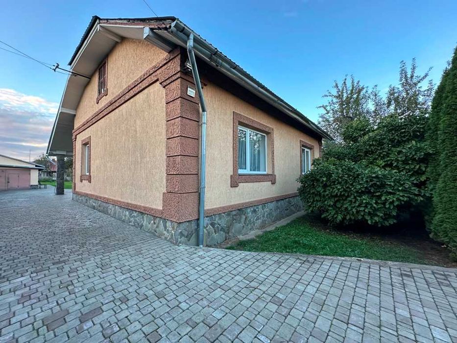 Продається будинок у Центрі міста