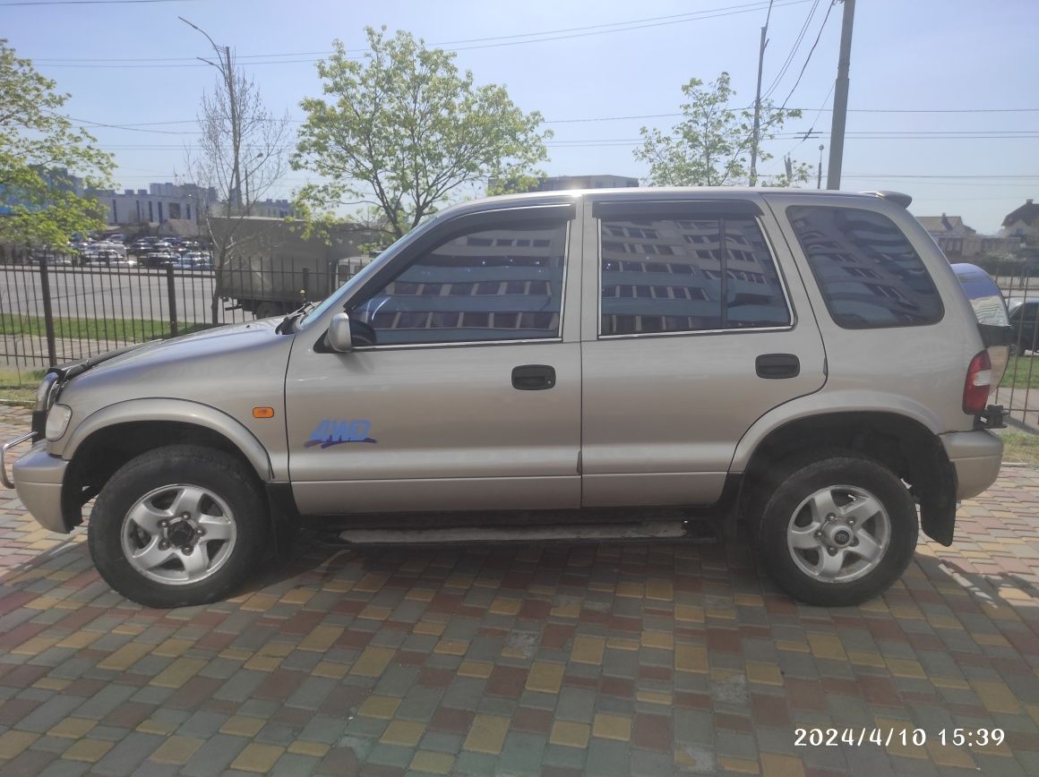 Автомобіль Kia Sportage 1 - 1998 рік