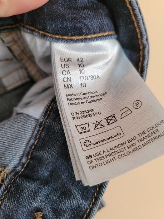 Jeansy H&M  wyższym stanem rozm.40-42 .42