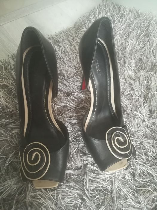 Buty szpilki 38 Kazar sexy czerwona podeszwa sandały szpilka