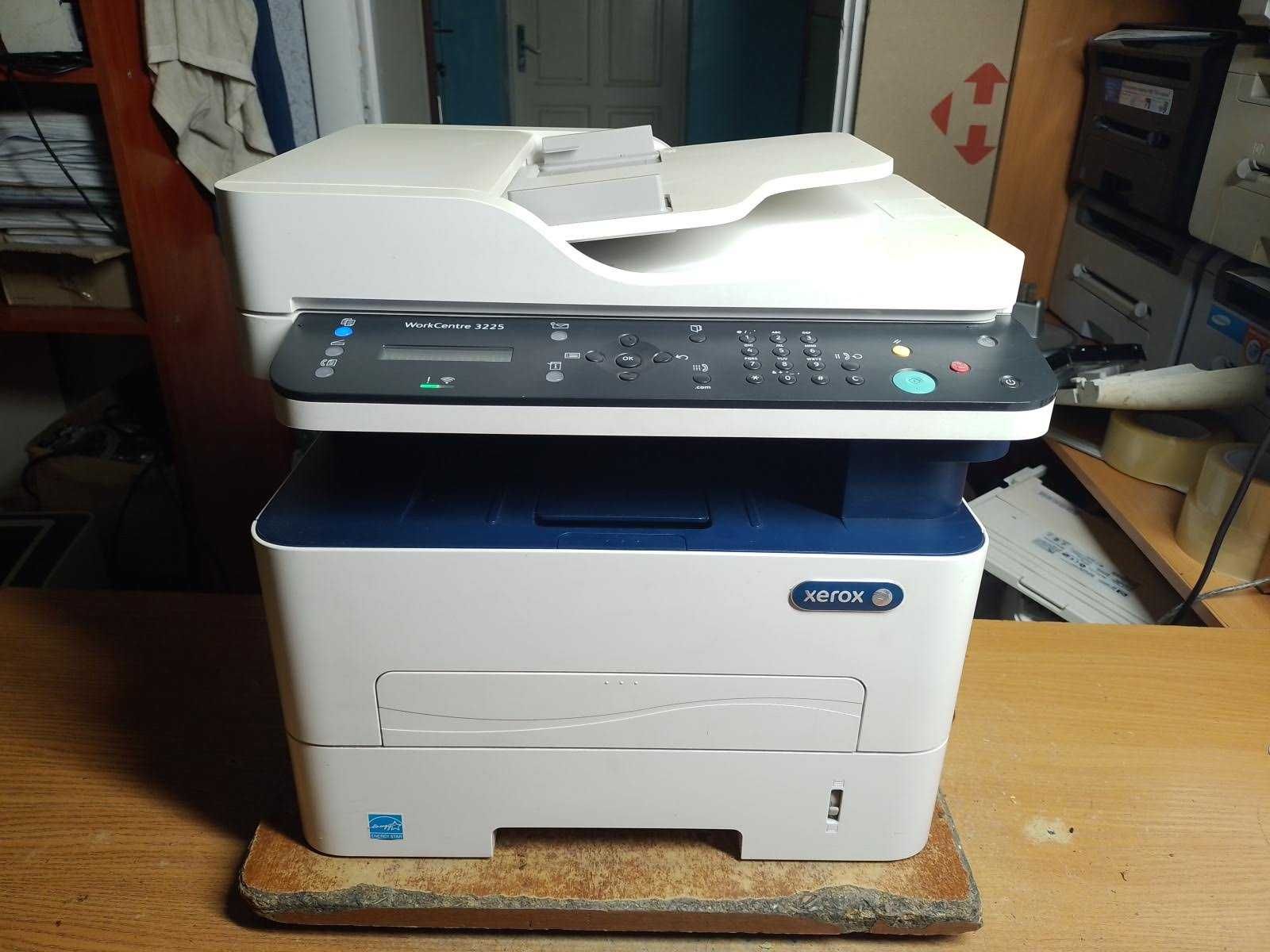 Лазерний БФП Xerox WorkCentre 3225 з WiFi (принтер/сканер/копір)