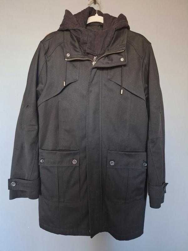 Пальто - куртка Zara sport + капюшон і захист від вітру.