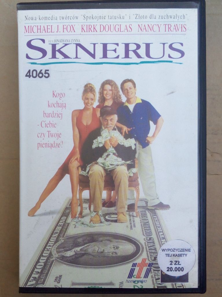 Kaseta VHS – Sknerus (Greedy)
Komedia z Michaelem J. Foxem i Kirkiem D