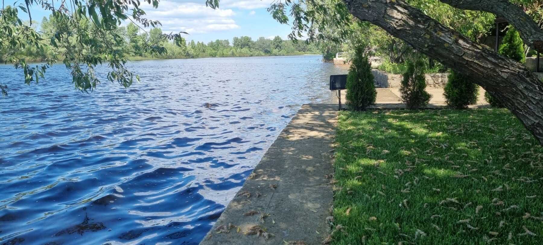 Посуточная аренда 1 єт. дома 40 кв.м. на берегу водоема с.Осещина