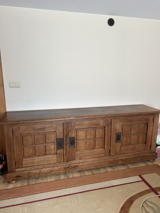 Dębowy zestaw mebli do salonu.Komody